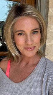 Jenny B. @thewiggygirl wearing CAMERON LITE by JON RENAU in color 22F16S8 VENICE BLONDE | Light Ash Blonde and Light Natural Blonde Blend Shaded with Medium Brown