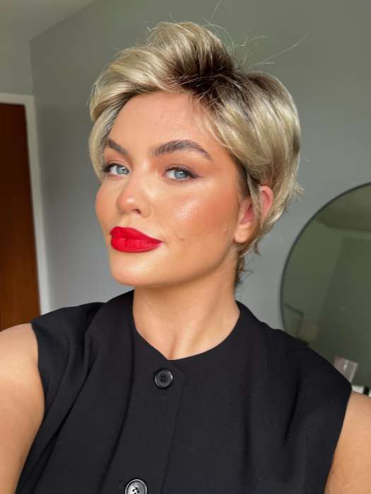 Olivia @oliviamcveigh_ wearing SPARKLE ELITE by RAQUEL WELCH WIGS in color SS14/88 SHADED GOLDEN WHEAT | Dark Blonde Evenly Blended with Pale Blonde Highlights and Dark Roots