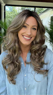 Jenna @jenna_fail wearing BRIANNA by ENVY BY ALAN EATON in color HONEY BREEZE | A blend of Cool, Honey Blonde and Multi-Dimensional Medium Brown with Darker Brown Roots 