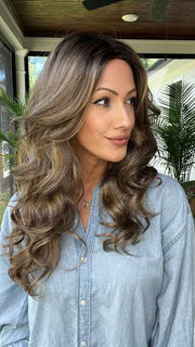 Jenna @jenna_fail wearing BRIANNA by ENVY BY ALAN EATON in color HONEY BREEZE | A blend of Cool, Honey Blonde and Multi-Dimensional Medium Brown with Darker Brown Roots 