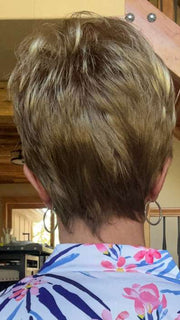 Susan Sparks @an_affair_with_hair wearing TIFFANY by ENVY BY ALAN EATON in color ALMOND BREEZE | Light Brown blended with Ash Blonde
