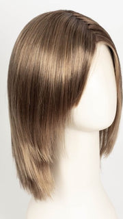 GL14-16SS SS HONEY TOAST | Chestnut brown base blends into multi-dimensional tones of medium brown and dark golden blonde.
