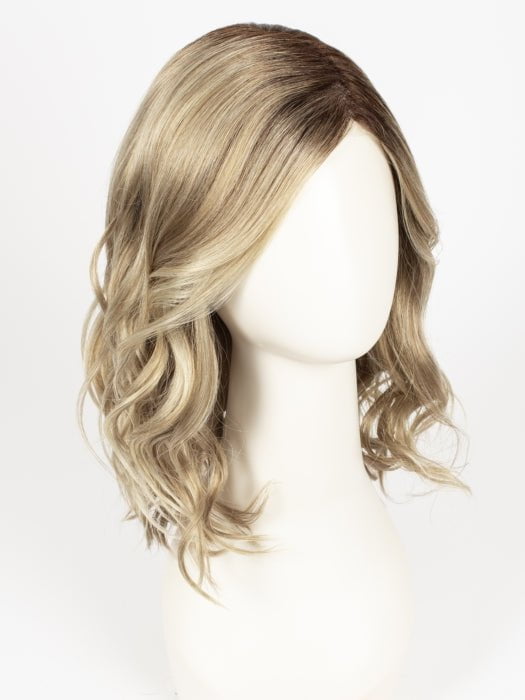 22F16S8 VENICE BLONDE | Light Ash Blonde and Light Natural Blonde Blend Shaded with Medium Brown
