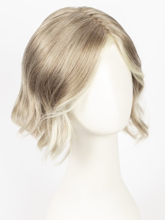 ICE-BLOND | Ashy Blonde Base with White Gold Tips with Highlights around face