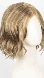 R12/26CH | Light Brown with Chunky Golden Blonde Highlights