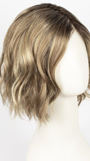 RH12/26RT4 | Light Brown with Chunky Golden Blonde Highlights and Dark Brown Roots