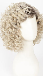 RL16/22SS SHADED ICED SWEET CREAM | Pale Blonde with Slight Platinum Highlighting with Dark Roots