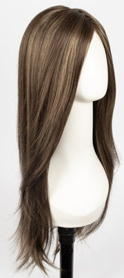 8RH14 MOUSSE CAKE | Medium Brown with 33% Medium Natural Blonde Highlights