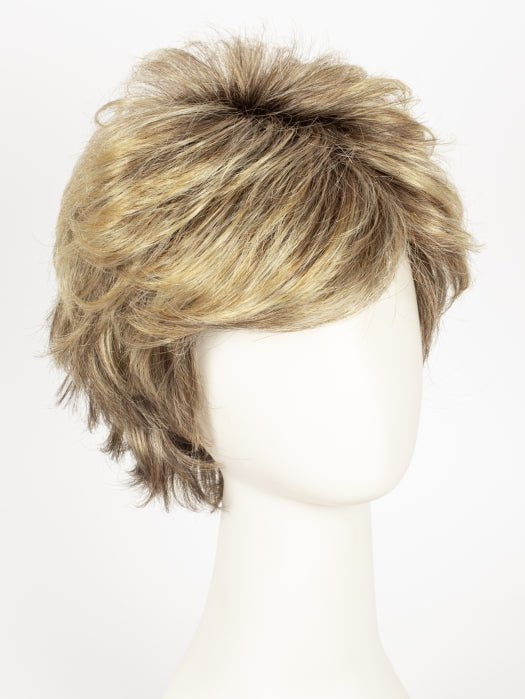 GL11-25SS HONEY PECAN | Chestnut Brown base blends into multi-dimensional tones of Brown and Golden Blonde