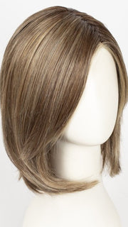 RL11-25SS SHADED HONEY PECAN | Chestnut Brown base blends into multi-dimensional tones of Brown and Golden Blonde
