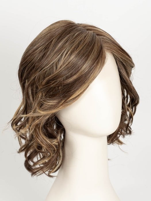 R8/26H | Golden Brown with Golden Blonde Highlights