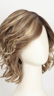 RH12/26RT4 | Light Brown with Chunky Golden Blonde Highlights and Dark Brown Roots