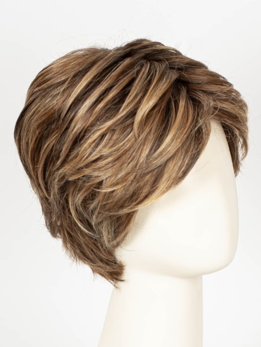 17/23/R8 | Beige Blonde and Auburn Blended with Medium Brown Roots