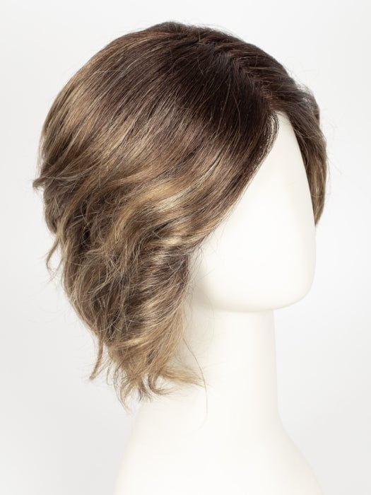 MOCHACCINO-LR | Longer dark root with light brown base and strawberry blonde highlights