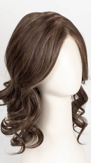 8RH14 MOUSSE CAKE | Medium Brown with 33% Medium Natural Blonde Highlights