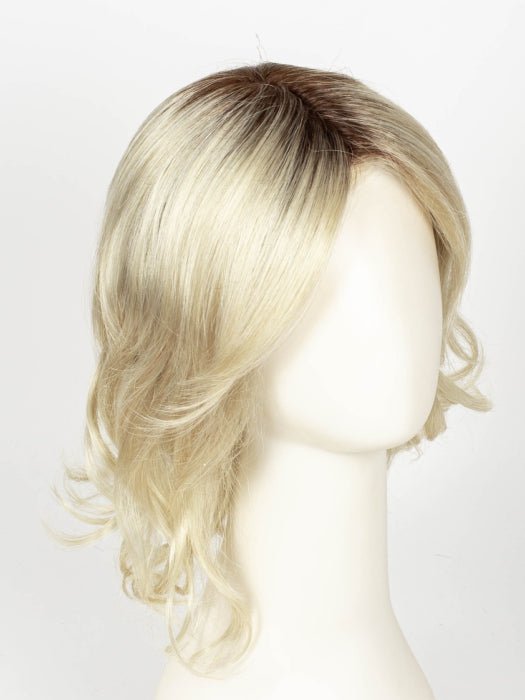 CHAMPAGNE R | Light Beige Blonde, Medium Honey Blonde, and Platinum Blonde blend with Dark Roots