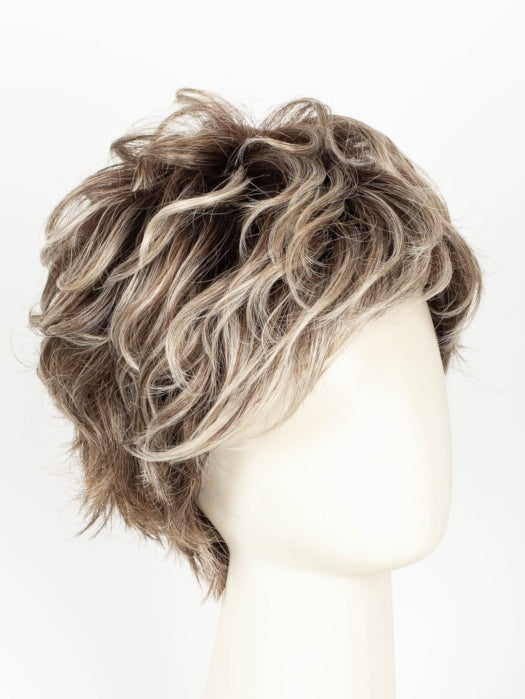 TRES CHOCOLATE R | Carefully placed White, Medium, and Dark Chocolate tones completed with a Dark Brown Root. This color is perfect for both Blond and Brown enthusiasts