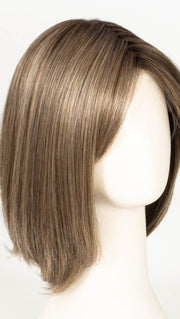 RL11/25SS SHADED HONEY PECAN | Chestnut Brown base blends into multi-dimensional tones of Brown and Golden Blonde