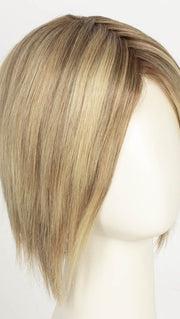 12FS12 MALIBU BLONDE | LIght Gold Brown, Light Natural Gold Blonde, Pale Natural Gold-Blonde Blend, Shaded with Light Gold Brown