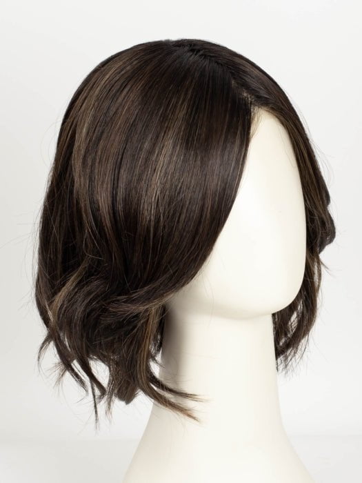 SPICED MOCHA R | A dark-brown base with perfectly placed warm-medium brown and medium reddish-brown highlights. The root tone adds a natural shadowed effect.