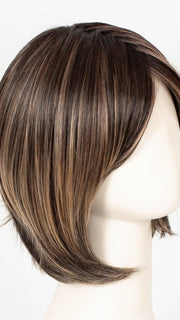 TRUFFLE CREAM-R | A chocolate truffle-inspired medium brown base with creamy light blonde highlights and dark roots, creating a balanced, multidimensional brunette.