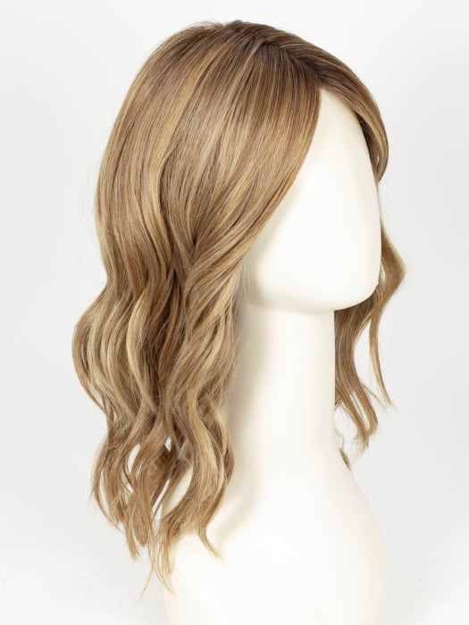  CARAMEL TOFFEE BLONDE-R | Toffee is a warm, dimensional shade blending medium brown with golden blonde and caramel highlights. Softly rooted for a natural, sun-kissed finish.