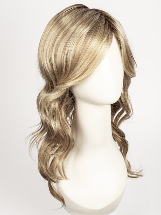 12FS8 SHADED PRALINE | Light Gold Brown, Light Natural Gold Blonde & Pale Natural Gold-Blonde Blend, Shaded with Medium Brown