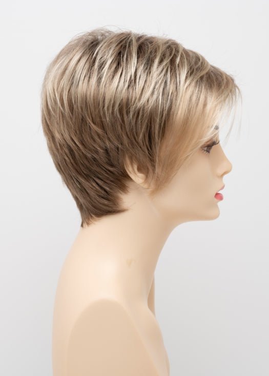 SPARKLING CHAMPAGNE | Medium Brown roots with overall Strawberry Blonde base and soft Golden Blonde highlights