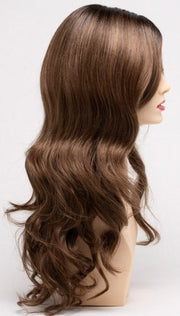 CINNAMON TOFFEE | Neutral to Warm Light Brown with Dark Brown Roots