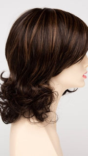 AMARETTO CREAM | Dark Brown roots with overall Medium Brown base with Honey Blonde highlights