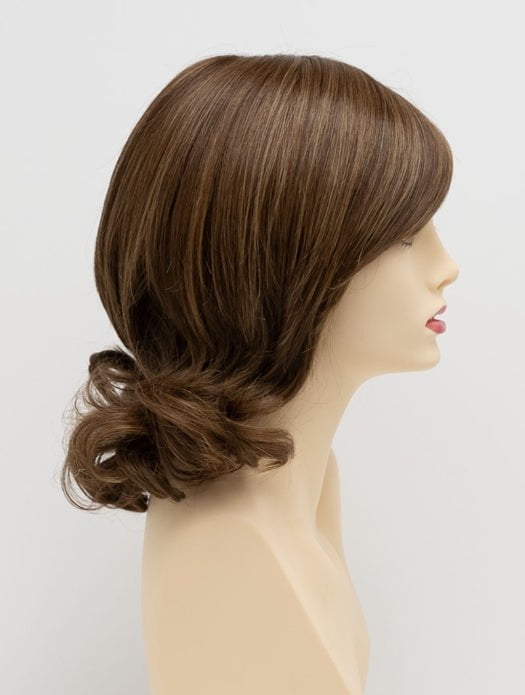 12 LIGHT BROWN | Light Golden Brown with subtle highlights