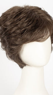 R6/10 | Chestnut Brown Blended With Medium Ash Brown