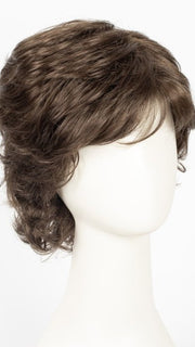 R6/10 | Chestnut Brown Blended With Medium Ash Brown