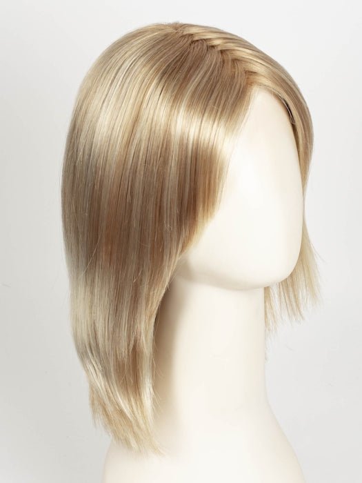 GL14-22SS SS SANDY BLONDE | Dark golden blonde base blends into multi-dimensional tones of medium gold blonde and light beige blonde