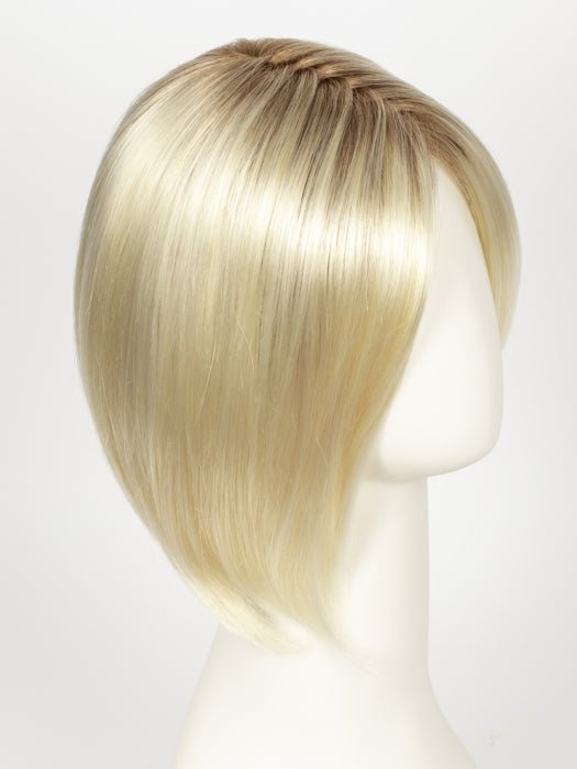 GL613-88SS CHAMPAGNE BLONDE | Dark golden blonde base blends into light golden blonde with glints of platinum blonde.
