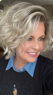Donna @style.me.ageless wearing MOVIE STAR by ELLEN WILLE in color CHAMPAGNE ROOTED 23.24.16 | Light Beige Blonde, Medium Honey Blonde, and Platinum Blonde blend with Dark Roots