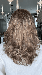 Jenna Fail @jenna_fail wearing GISELE by JON RENAU in color 10RH16 CAFFE MOCHA | Light Brown with 33% Light Natural Blonde Highlights