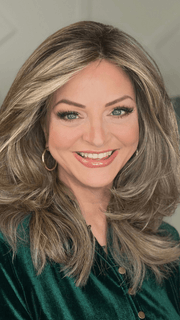 Sandy Holston @i_be_wiggin wearing CURVE APPEAL by RAQUEL WELCH WIGS in color RL12/22SS SHADED CAPPUCCINO | Light Golden Brown Evenly Blended with Cool Platinum Blonde Highlights and Dark Roots