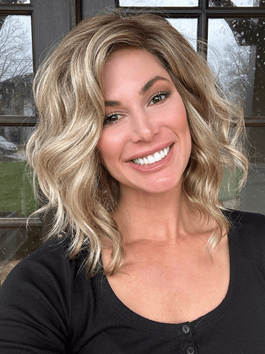 Katy C. @thewigeducator wearing JULIANNE LITE by JON RENAU in color 12FS12 MALIBU BLONDE | Light Gold Brown, Light Natural Gold Blonde, Pale Natural Gold-Blonde Blend, Shaded with Light Gold Brown