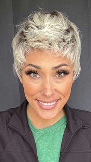 Nichole Corbett @nicholealee wearing Risk by Ellen Wille in shade LIGHT CHAMPAGNE ROOTED | Pearl Platinum and Light Golden Blonde Blend with Medium Brown Roots