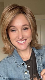 Carlyn @carlynwilson84 wearing BIG TIME by RAQUEL WELCH in color RL14/22SS SHADED WHEAT | Dark Blonde Evenly Blended with Platinum Blonde with Dark Roots 
