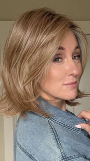 Carlyn @carlynwilson84 wearing BIG TIME by RAQUEL WELCH in color RL14/22SS SHADED WHEAT | Dark Blonde Evenly Blended with Platinum Blonde with Dark Roots 