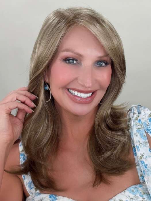 Kim Hammon @letstalkwithkim wearing JOY by ENVY BY ALAN EATON in color ALMOND-BREEZE | Light Brown blended with Ash Blonde