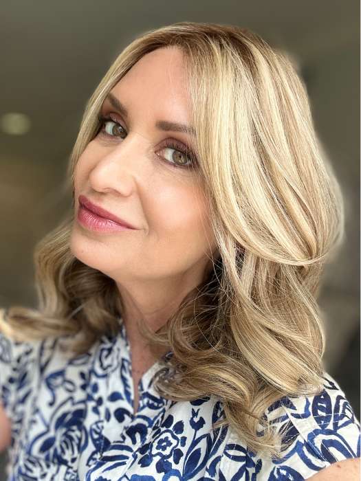 Emily H. @she_sheds_more wearing AURORA by JON RENAU in color 12FS12 MALIBU BLONDE | Light Gold Brown, Light Natural Gold Blonde, Pale Natural Gold-Blonde Blend, Shaded with Light Gold Brown