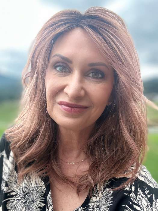 Emily H. @she_sheds_more wearing TABU by ELLEN WILLE in color ROSEWOOD ROOTED | Medium Dark Brown Roots that Melt into a Mixture of Saddle Brown and Terra-Cotta Tones with Dark Roots