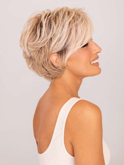 Model is wearing CURATED CUT by RAQUEL WELCH in color SS19/23 SHADED BISCUIT | Light Ash Blonde Evenly Blended with Cool Platinum Blonde with Dark Roots