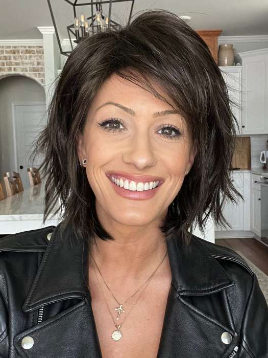 Jenna Fail @jenna_fail wearing JONES by ESTETICA in color R4/6 | Dark Brown and Chestnut Brown Blend