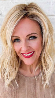 Marcie Mertz @wig.obsessed wearing BEACH WAVE MAGIC by TRESSALLURE in color 24/102/R12 | Gold Blonde with Platinum highlights with Gold Brown roots