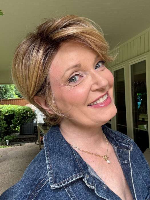 Mel B. @mels.be.ageless is wearing LIGHT AND AIRY by TRESSALLURE in EL14/26/10 | Warm red brunette blended with cool gold blonde, highlighted with gold blonde rooted medium brown