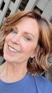 Susan Sparks @an_affair_with_hair is wearing JANUARY PETITE by JON RENAU in 30A27S4 SHADED PEACH | Medium Natural Red & Medium Red-Gold Blonde Blend, Shaded with Dark Brown